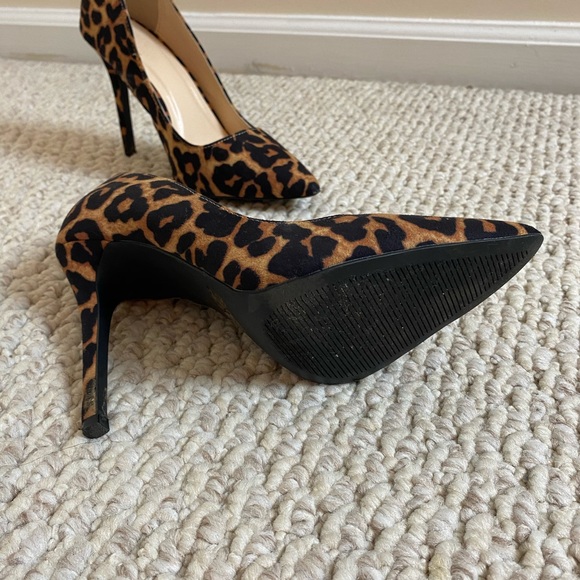 Leopard Pumps - Picture 3 of 3